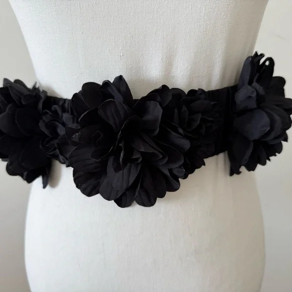 Zara Black Floral Statement Belt - Picture 3 of 4